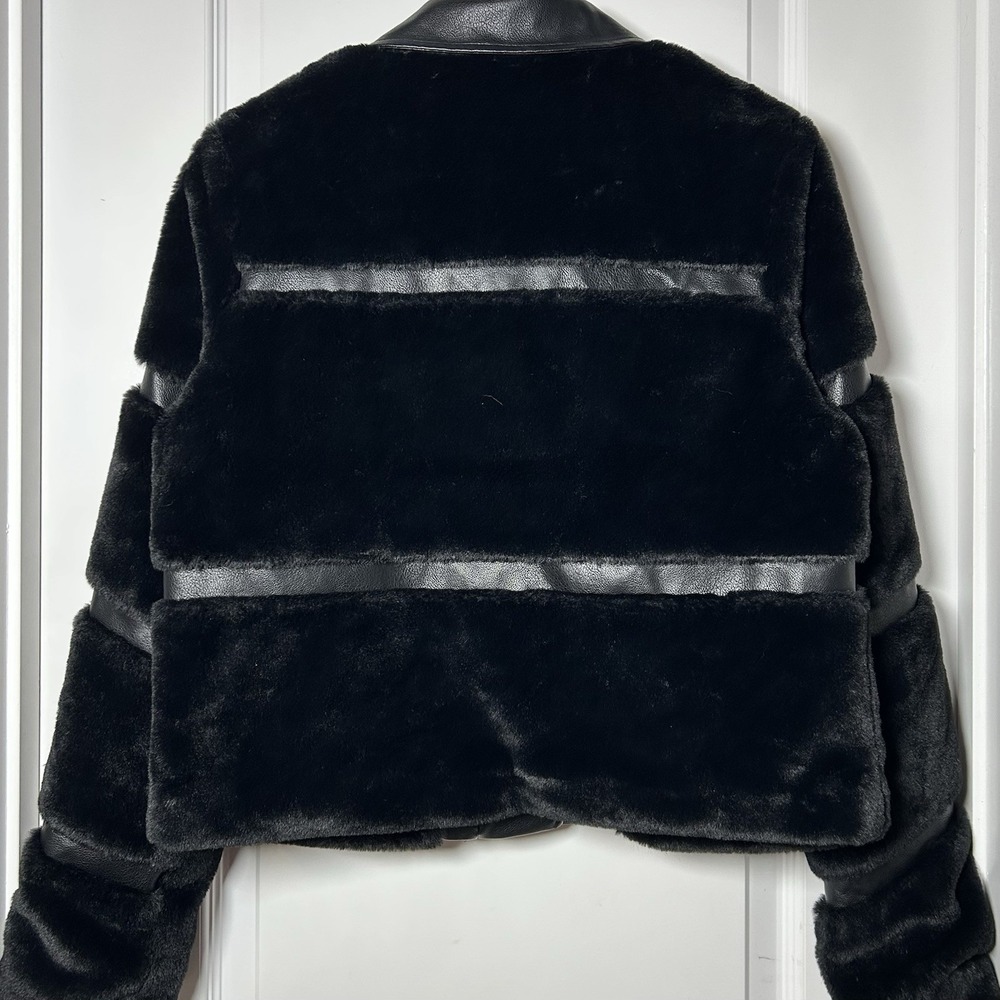 Vigoss Black Faux Fur Faux Leather Paneled Moto Jacket Mob Wife Streetwear Style - Picture 2 of 2